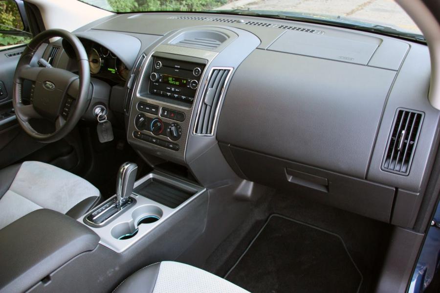  Ford Edge Sport 2009 года  (фото 28 из 61)